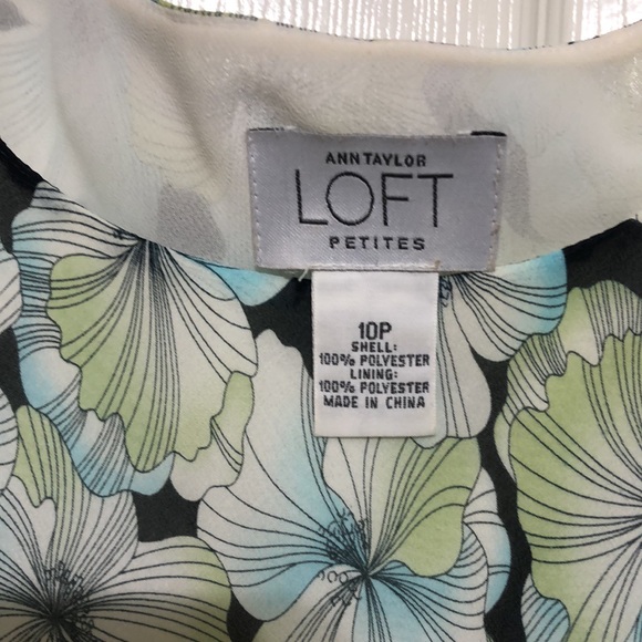 Sleeveless blouse - Picture 2 of 2